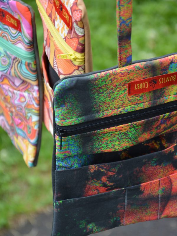 Upcycling: Tabaktaschen aus Second Hand Materialen und Echt-Leder.